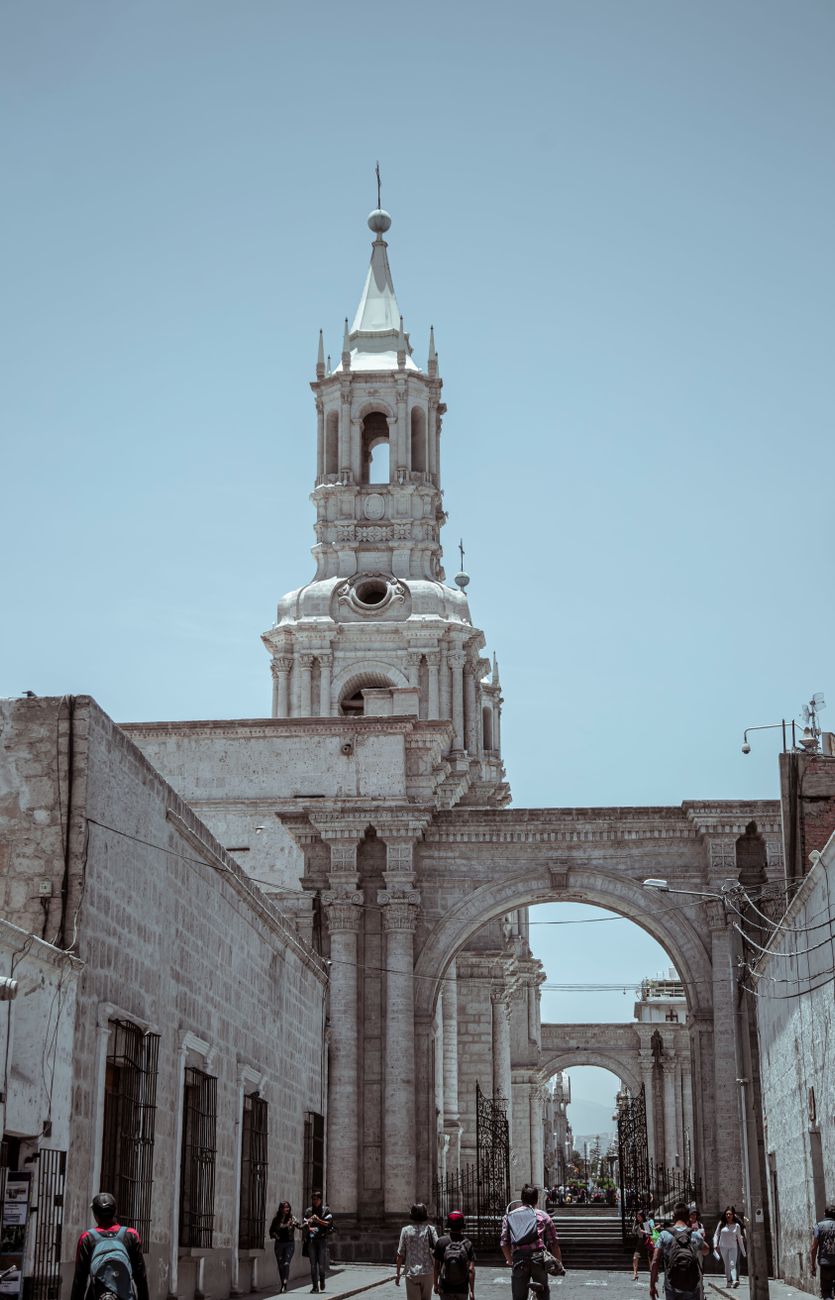 17:00 · Catedral de Arequipa y Plaza de Armas